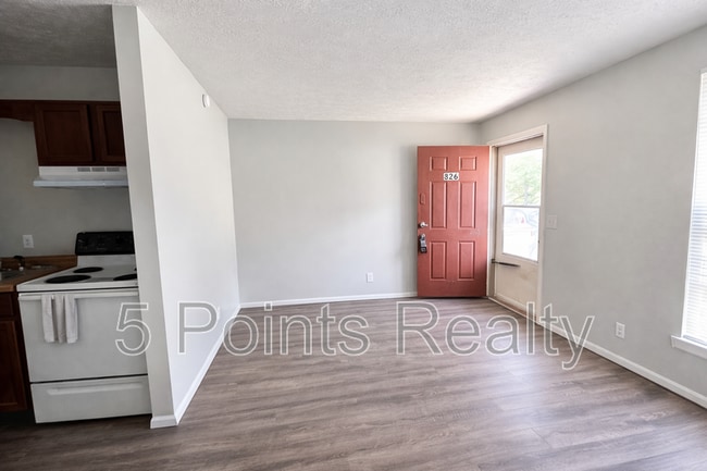 Photo - 336 E Webster St