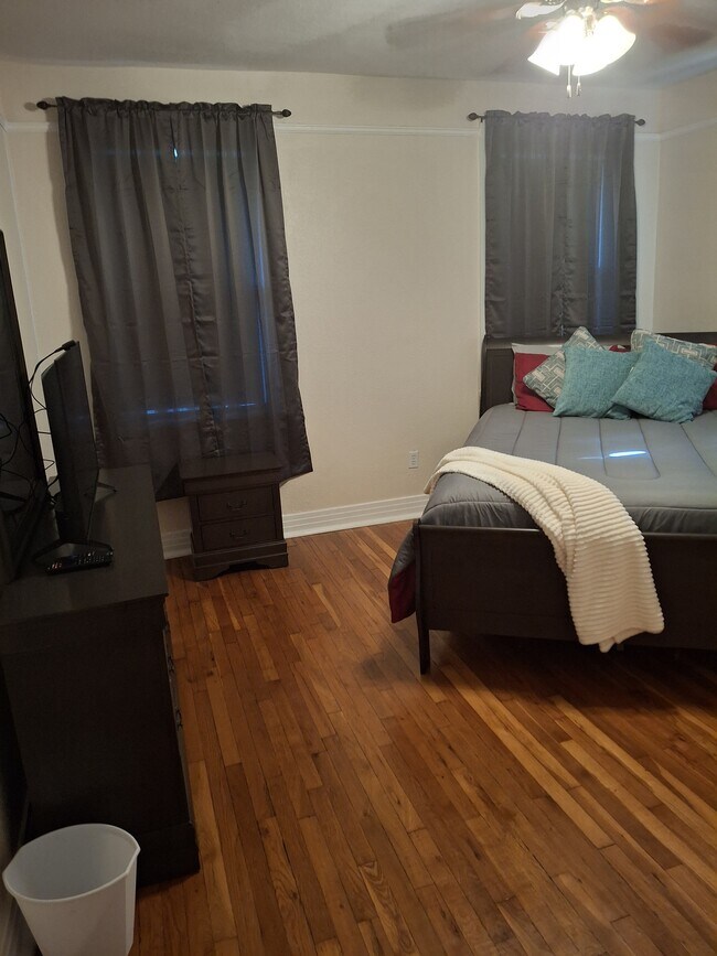 Photo - 5625 Canal Blvd