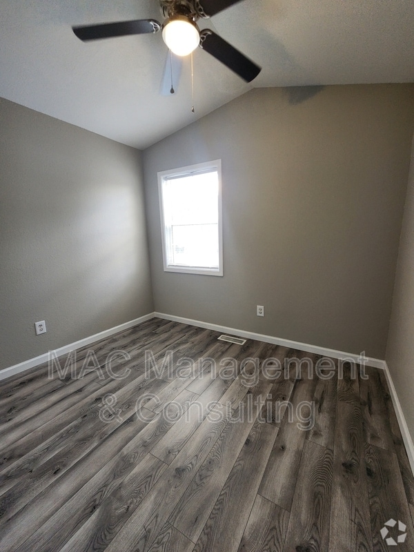Building Photo - 1319 Autumn Ave Rental