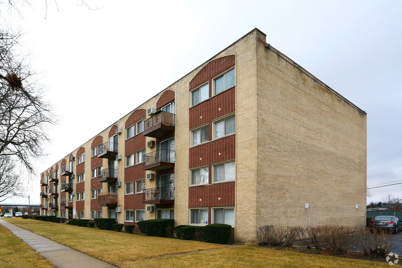 Primary Photo - 3513 Lake Building