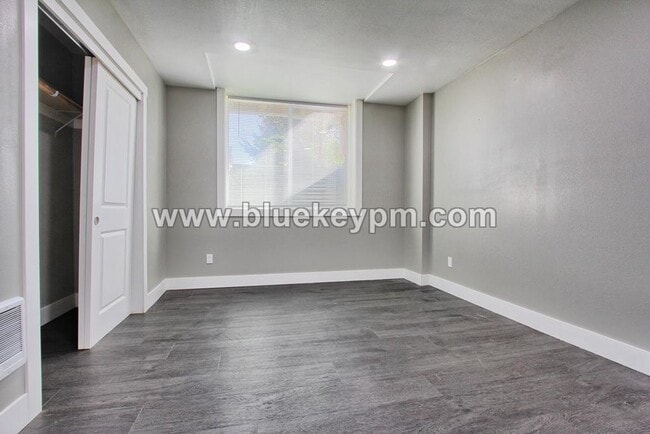 Photo - 2400 Lincoln Ave