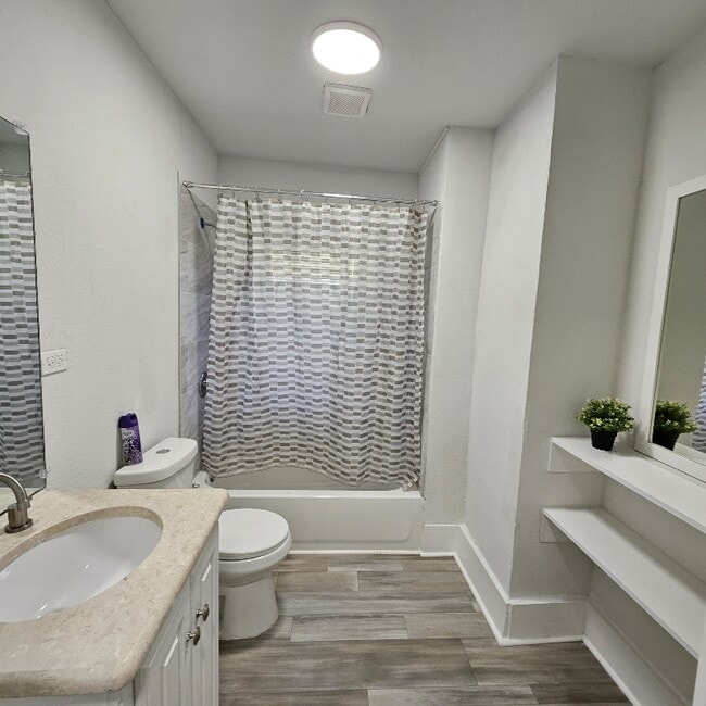 Photo - 1509 W Collin St