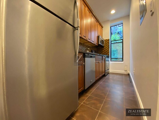 416 2nd Street - 416 2nd Street Townhome