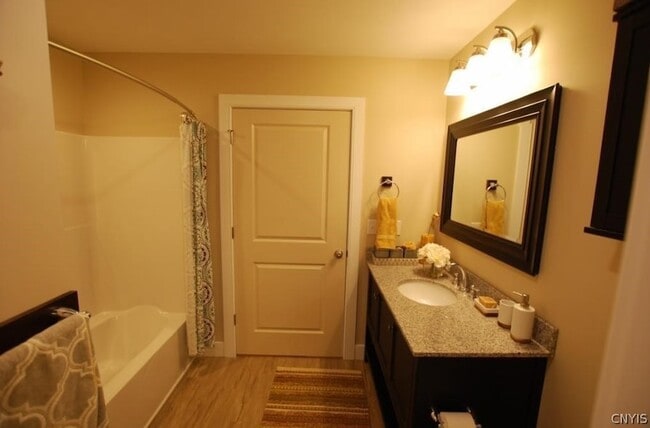 Photo - 135 Pheasants Run