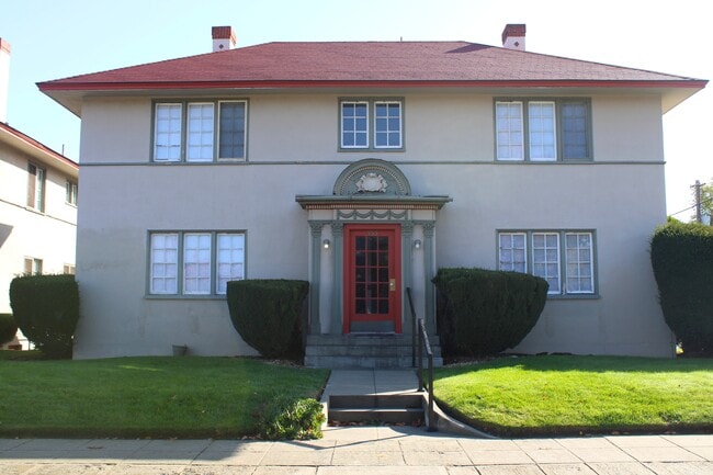 Building Photo - 535 Yakima St Unit A