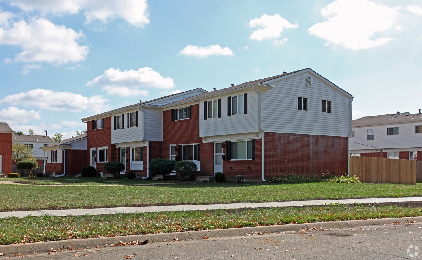 Photo - Colonial Park Townehouses