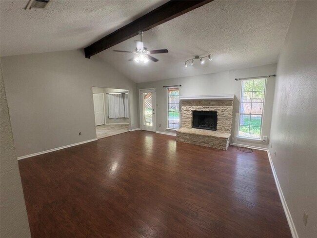 Photo - 2304 Silver Spur Dr