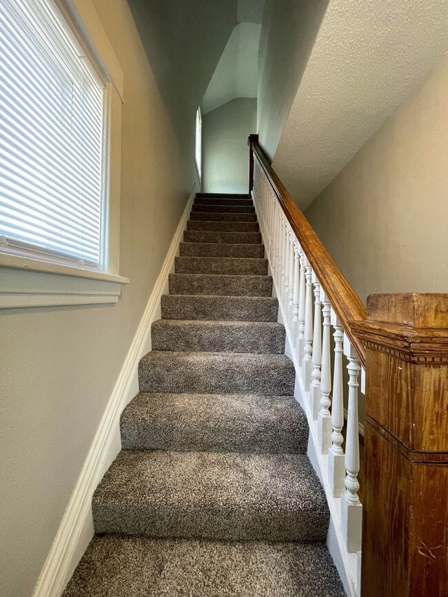 Photo - 1705 11th Ave N