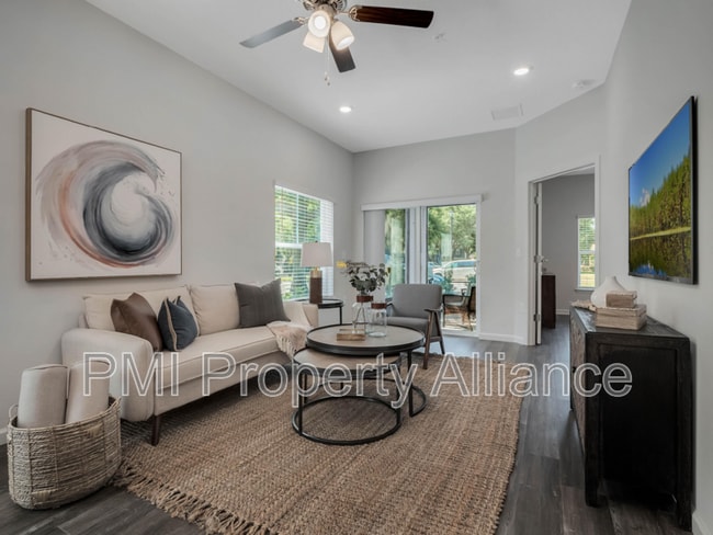 Photo - 2924 Oak Park Way