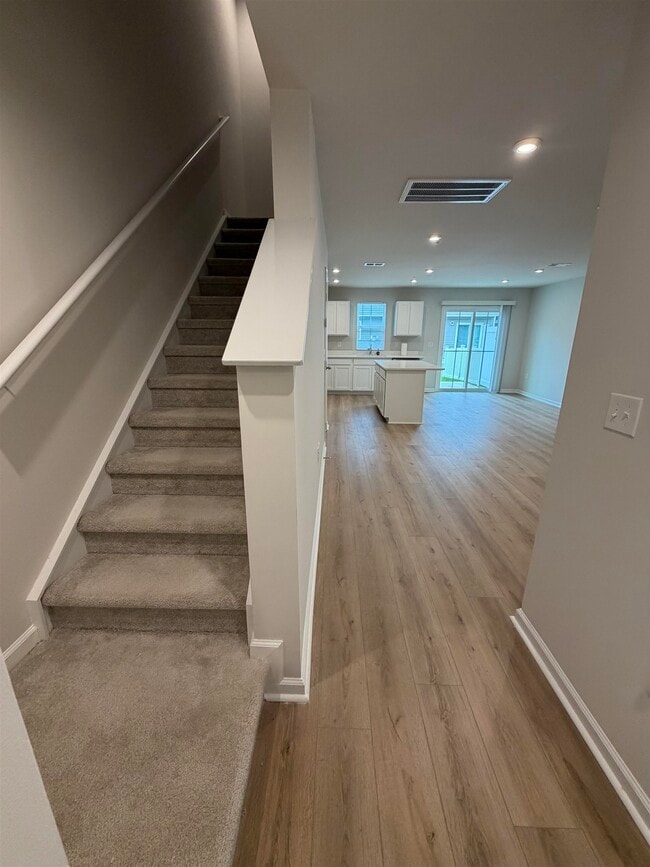 Photo - 157 Villa Grande St