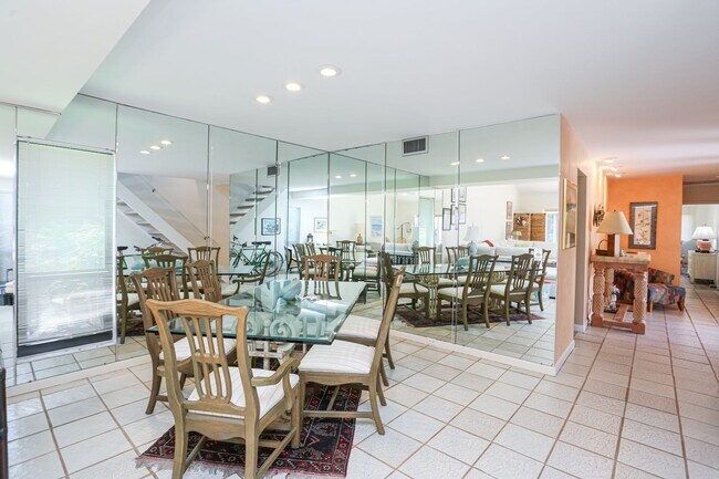 Photo - 550 3rd Ave N