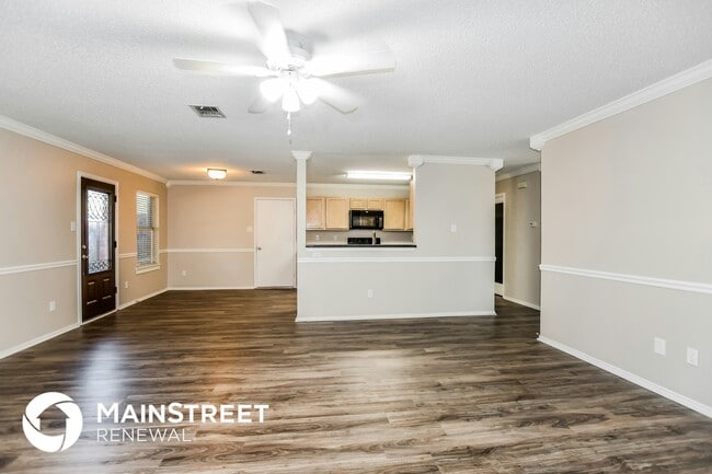 Photo - 1202 Starpoint Ln