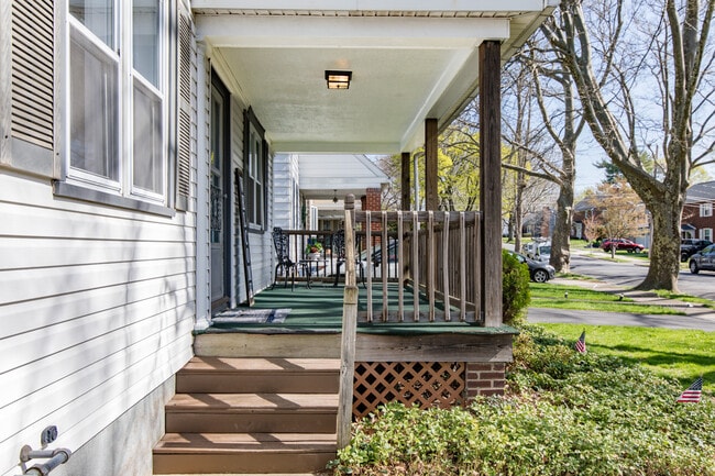 Photo - 1617 Cloverleaf St