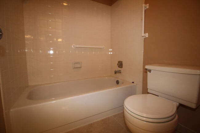 Photo - 5939 Forest Hill Blvd Unit 203