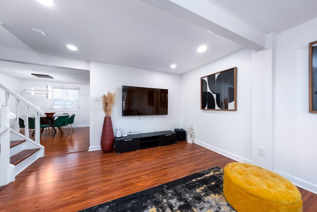 Photo - 6153 Gardenia Ct