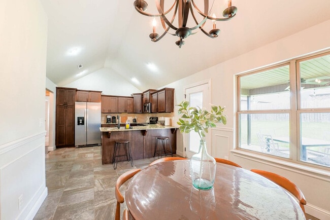 Photo - 967 Glass St Unit ID1241330P