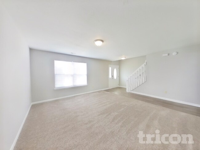 Photo - 87 Lasalle Ln