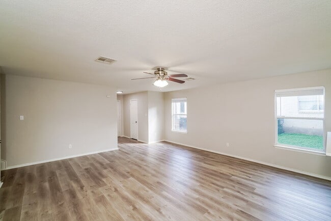 Photo - 117 Mood Lake Dr