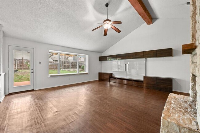 Photo - 7811 Finch Trail