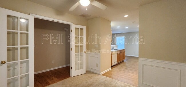 Photo - 7846 The Lakes Point