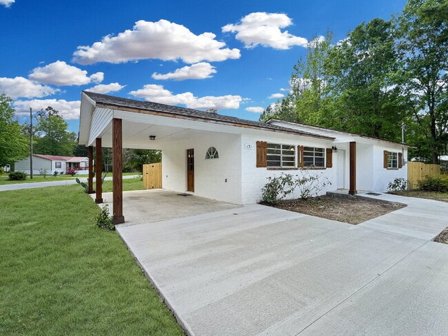 Photo - 131 Garrison St