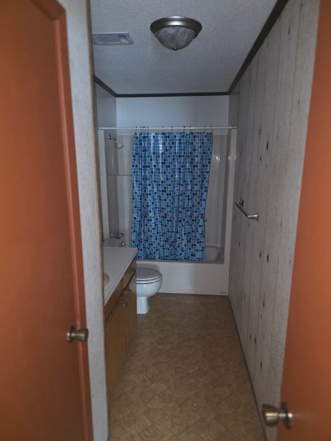 Photo - Oak Ridge Apartment Unit 28