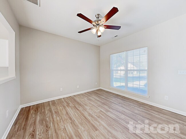 Photo - 1211 Joannas Ct