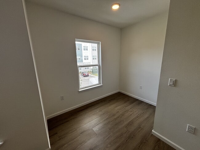 Photo - 1209 Southstation Pl