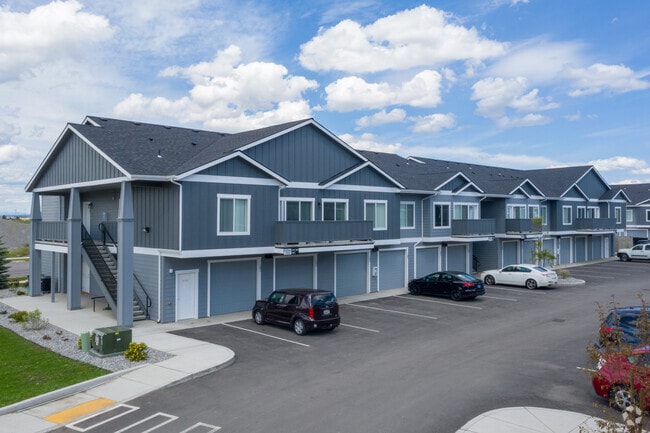 Building Photo - Park Villas Rental