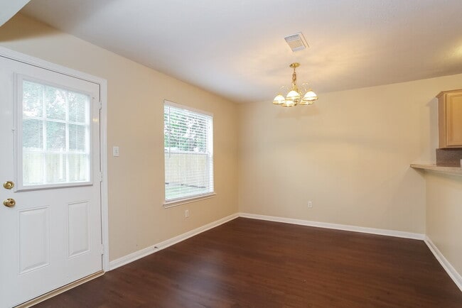 Photo - 8002 Scarlet Tanager Dr