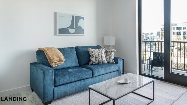 Building Photo - 1007 S Mint St