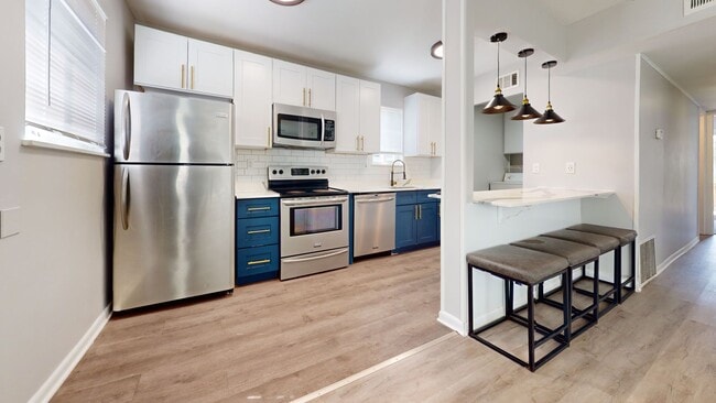 Photo - 126 W Cornell Ave