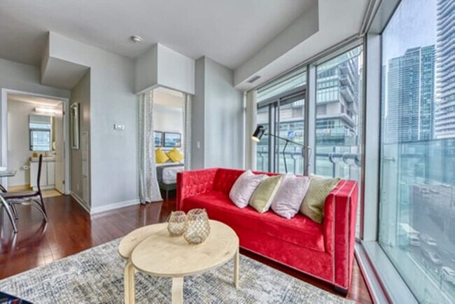 Building Photo - 51 Lower Simcoe St Unit SI ID1539483P