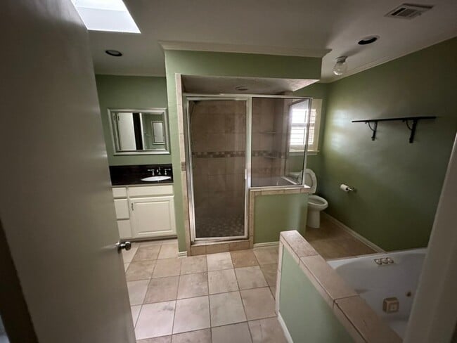 Photo - 2113 Evergreen Dr