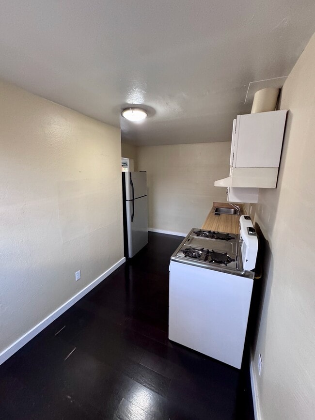 Photo - 201 H St Unit J