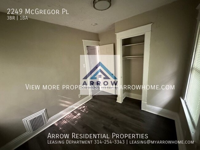 Photo - 2249 Mcgregor Pl