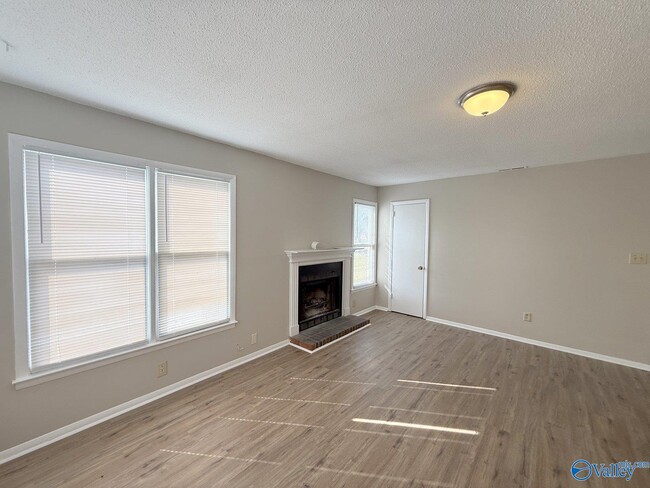 Photo - 2700 Lantern Walk SE Unidad A