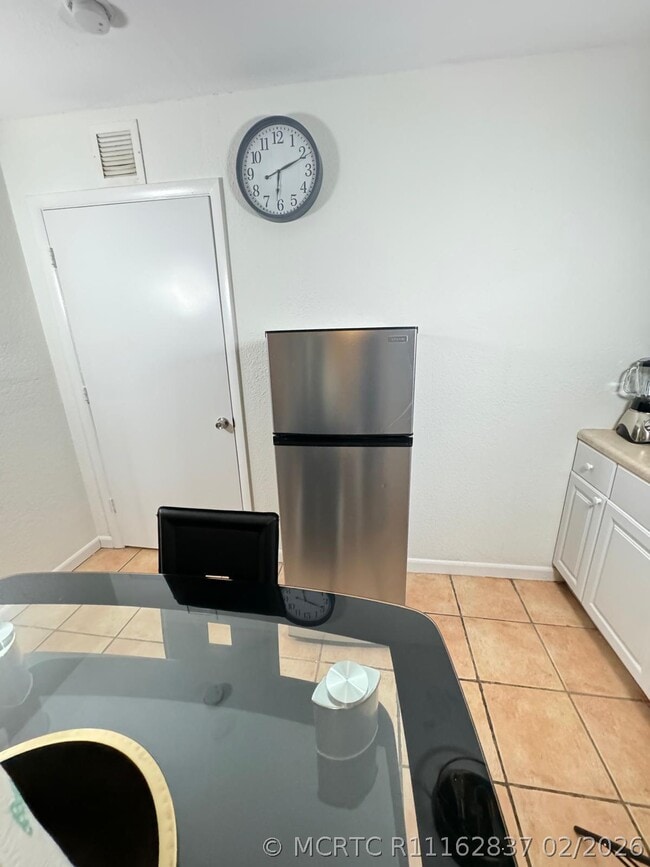 Photo - 1430 N Stacy St