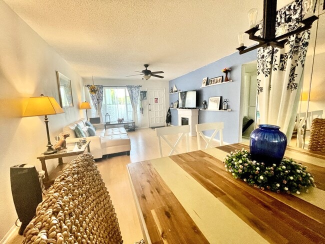 Photo - 2331 Finlandia Ln Unit 15