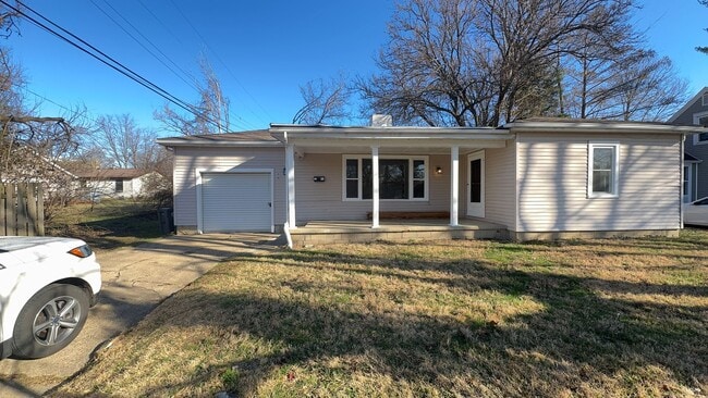 Building Photo - AVAILABLE FEBRUARY 2026 TILL JULY 2026