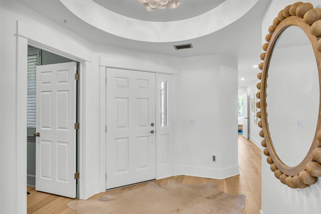 Photo - 807 Harborshore Dr