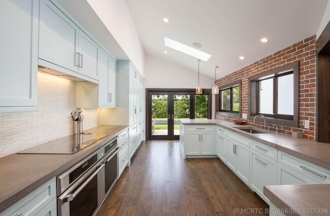 Photo - 2371 Windsor Way Ct