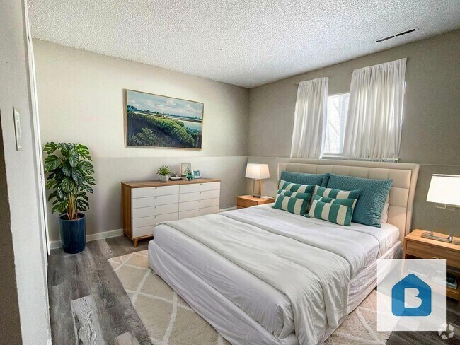 Building Photo - 435 W Van Buren St Unit A Rental