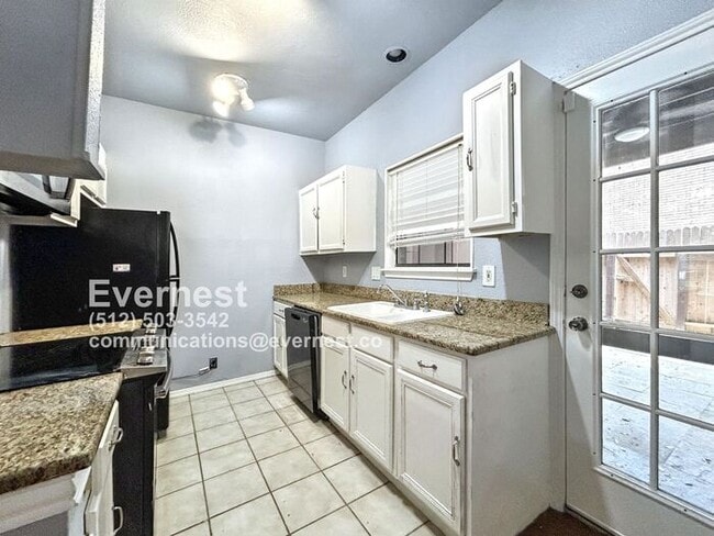 Photo - 8655 Datapoint Dr