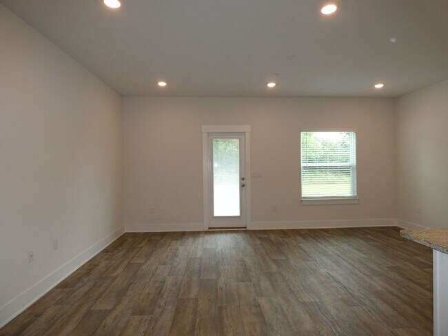 Photo - 3-Bedroom Townhome - Admiral's Quarters