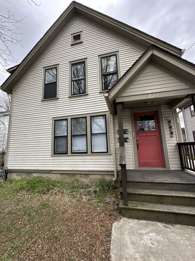 Photo - 829 Miller Ave