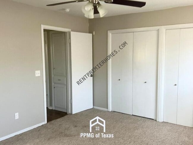 Photo - 10904 N Linn Ave