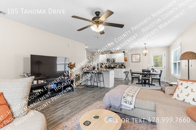 Photo - 105 Tahoma Dr