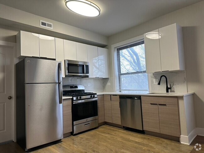 Building Photo - 2346 W Wilson Ave Unit 1 Rental