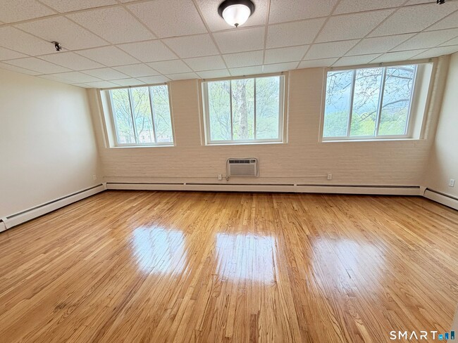 Photo - 71 Catlin St Unit 5